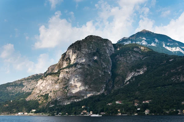 Pobřeží jezera Como, Itálie. — Stock fotografie