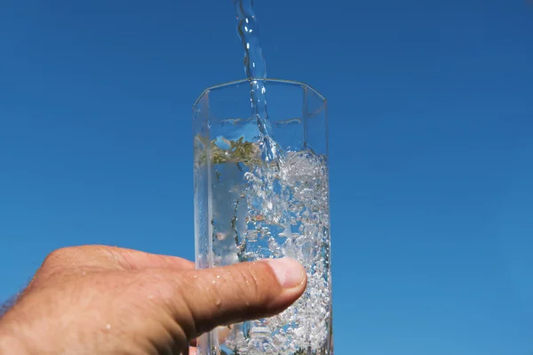 Glas water. — Stockfoto