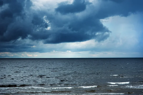 Mörkt Östersjön. — Stockfoto