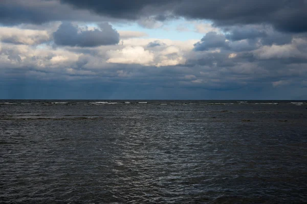 Donkere Baltische Zee. — Stockfoto