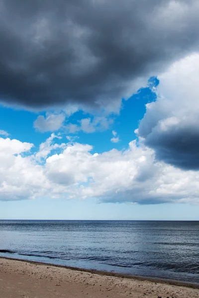 Mare Baltico freddo in autunno . — Foto Stock