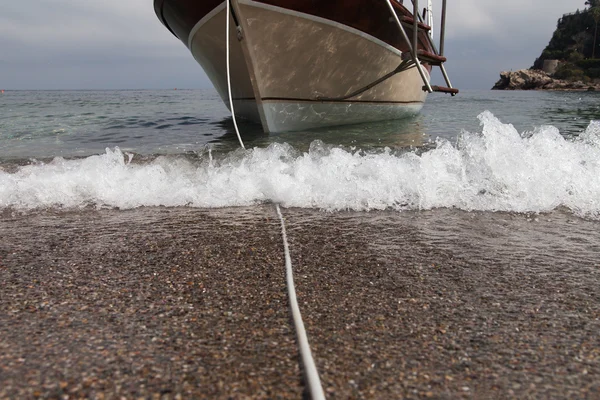 Perahu di laut Mediterania . — Stok Foto