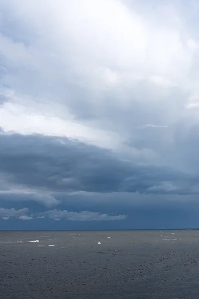 Mörkt Östersjön. — Stockfoto