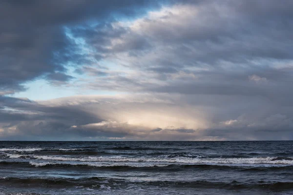 Mare Baltico inquieto . — Foto Stock