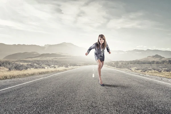 Ella está lista para correr esta carrera. — Foto de Stock