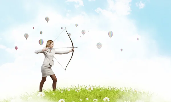 Woman aiming her goal — Stock Photo, Image