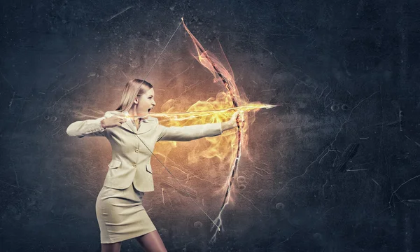 Woman aiming her goal — Stock Photo, Image