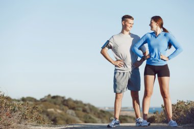 Plaj birlikte eğitim genç Çift