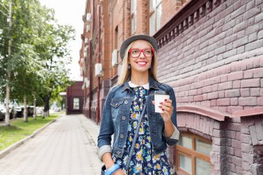 Turistik şehirde gezi