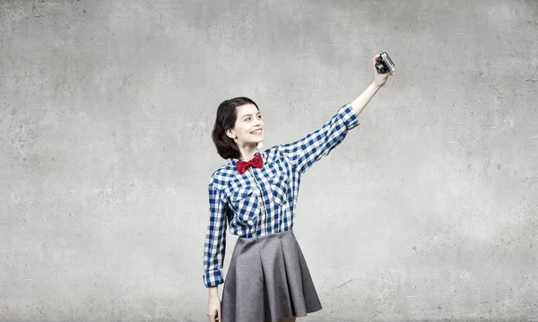 Hipster menina com fotocâmera — Fotografia de Stock