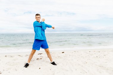 Adam sahilde dışında eğitim