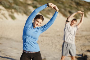 Plaj birlikte eğitim genç Çift