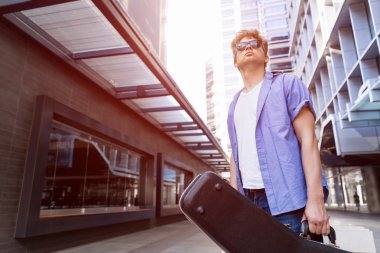 Gitar City ile genç müzisyen