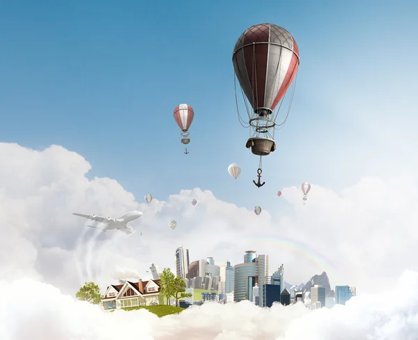 Luchtballon in zomer hemel — Stockfoto