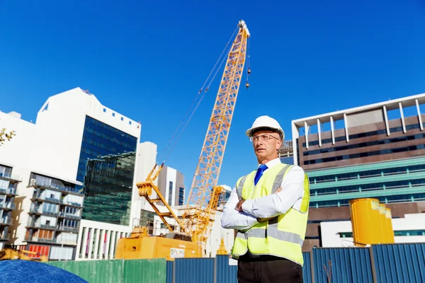 Ingeniero constructor en la obra — Foto de Stock