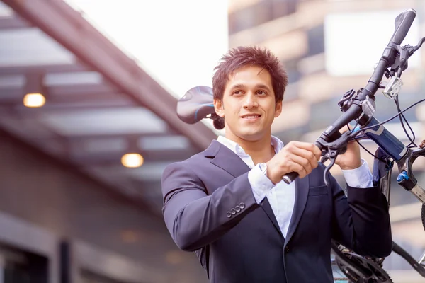 Bisiklet ile başarılı iş adamı