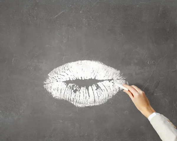 Tebeşir çekilmiş dudaklar — Stok fotoğraf