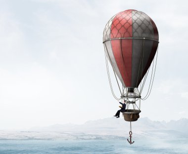 Aerostat adam seyahat