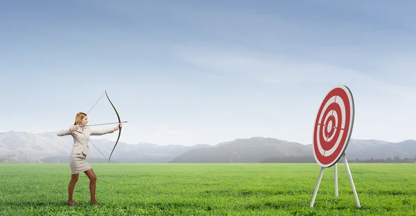 Woman aiming her goal — Stock Photo, Image