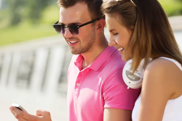 Beautiful couple spending weekend outdoors — Stock Photo, Image