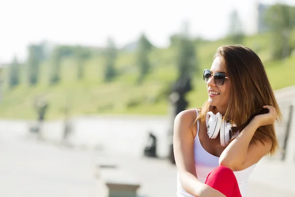 Teenager girl having time in outdoors — Stock Photo, Image