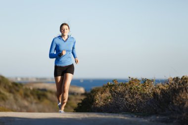 Çalışma dışarı sahilde koşu spor atlet