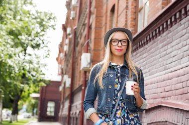 Turistik şehirde gezi