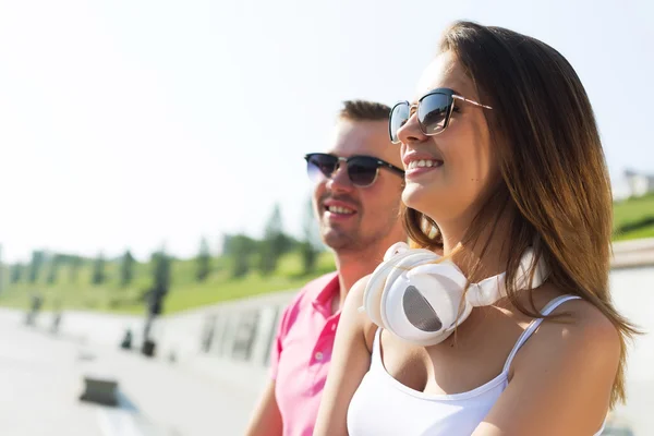 Beautiful couple spending weekend outdoors — Stock Photo, Image