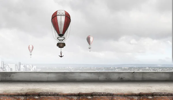 Luftballon am Sommerhimmel — Stockfoto