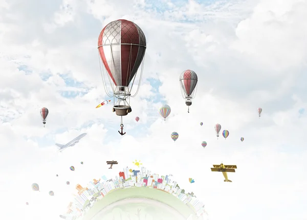 Balão de ar no céu de verão — Fotografia de Stock