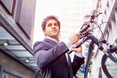 Bisiklet ile başarılı iş adamı