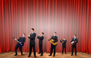 O aletlerin hepsini oynayabilirsiniz