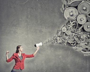 Yapıcı düşünce sahiptir