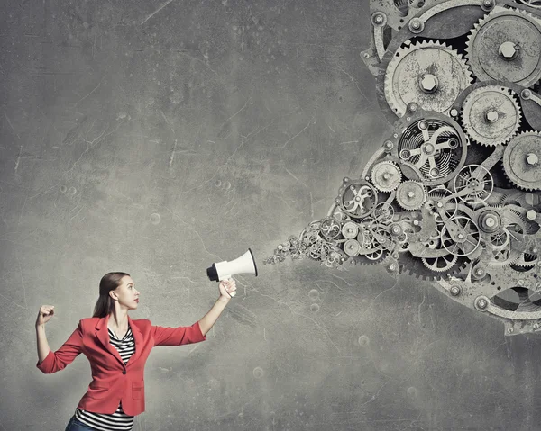 Yapıcı düşünce sahiptir