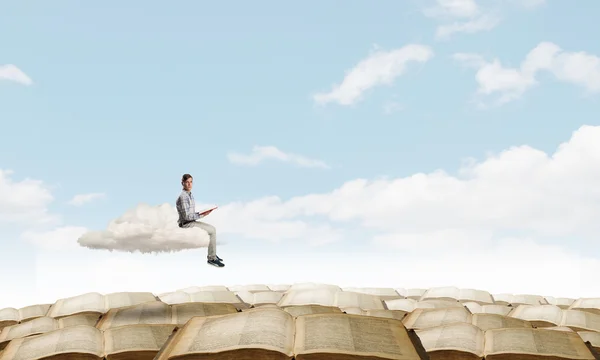 Boeken laat u stijgen boven de rest — Stockfoto