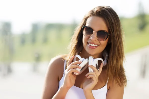 Teenager girl having time in outdoors — Stock Photo, Image