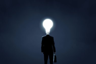 Kafa onun büyük fikirler dolu