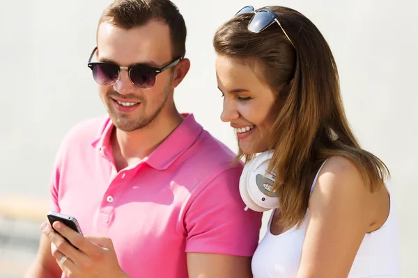 Beautiful couple spending weekend outdoors — Stock Photo, Image