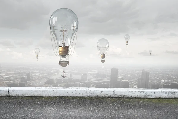 Luftballon am Sommerhimmel — Stockfoto