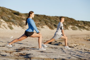 Plaj birlikte eğitim genç Çift