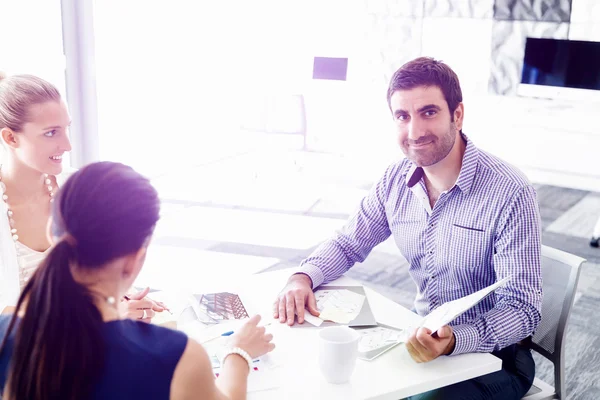 Business people in modern office — Stock Photo, Image