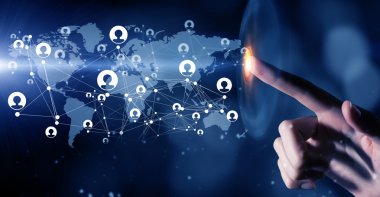 elinde bütün dünya