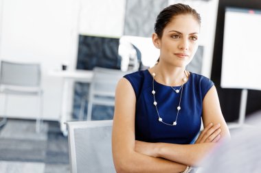 Ofiste çalışan iş kadını.