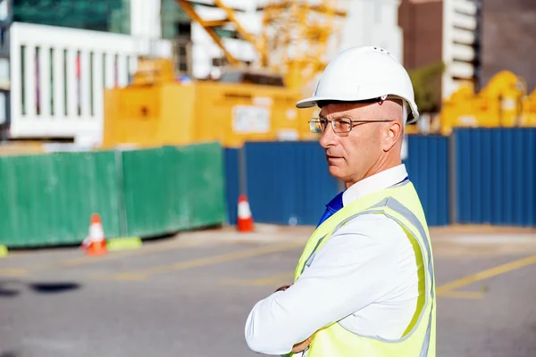 Ingenieur auf der Baustelle — Stockfoto