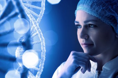 Kadın bilim teknoloji uzmanı laboratuvar olarak