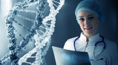 Kadın bilim teknoloji uzmanı laboratuvar olarak