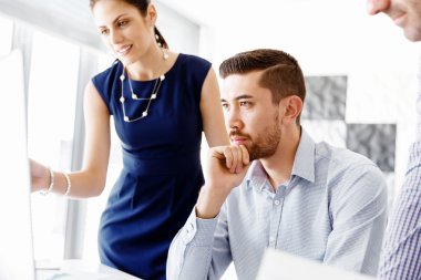 Modern ofisteki iş adamları