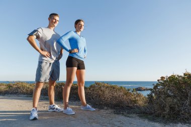 Plaj birlikte eğitim genç Çift