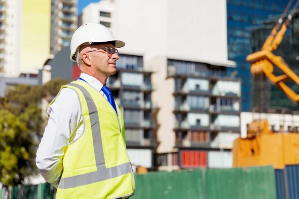 Ingenieur bouwer op bouwplaats — Stockfoto