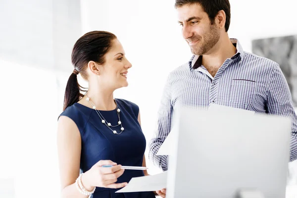 Business people in modern office — Stock Photo, Image